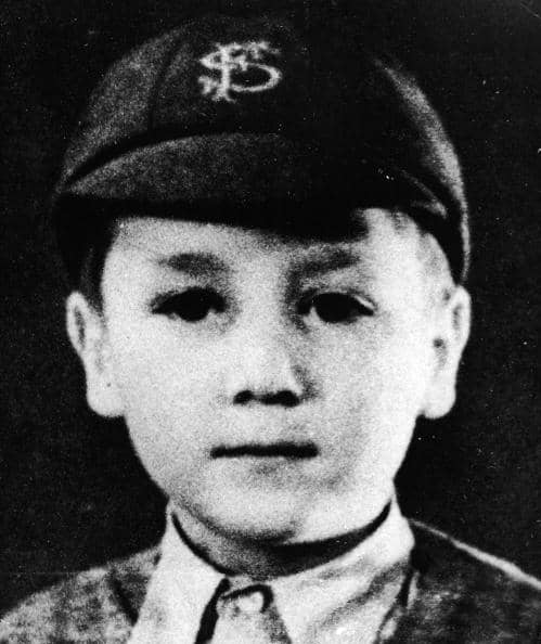 John Lennon circa 1948 Lennon grew up with his aunt Mimi and uncle George 