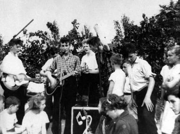 John Lennon a Quarrymen-nel