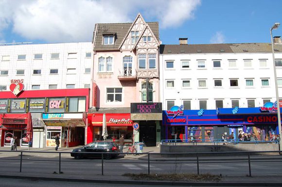 Top Ten Club building, Hamburg, 2011