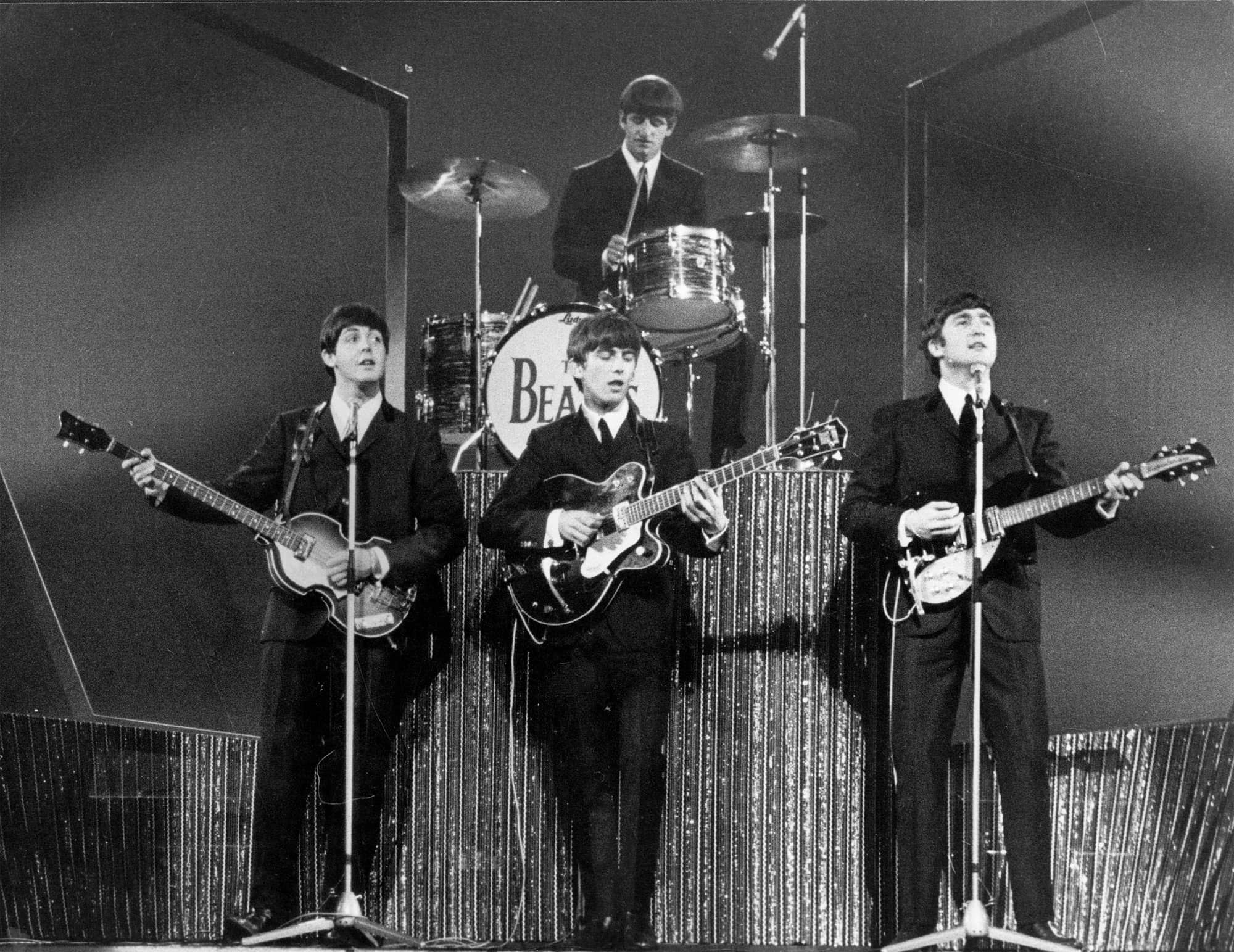 Beatlemania begins: Sunday Night At The London Palladium – The Beatles Bible