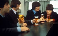 The Beatles in the pub in Help!, 28 April 1965