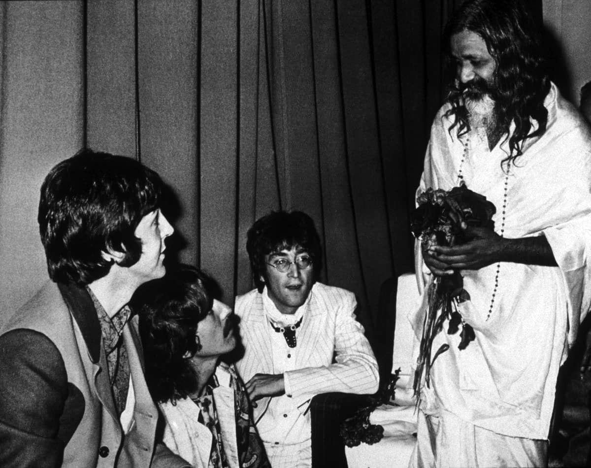 24 August 1967: The Beatles meet Maharishi Mahesh Yogi | The Beatles Bible