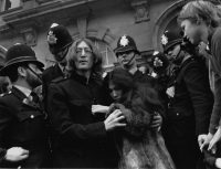 John Lennon and Yoko Ono leaving Marylebone Magistrates’ Court, London, 19 October 1968