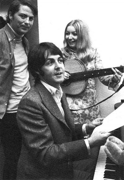 Paul McCartney and Mary Hopkin on Magpie, 1968