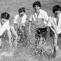 Beatles-splashing.jpg