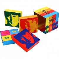 btcal001-the_beatles_advent_calendar-packshot4.jpg