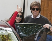 image-3-for-nancy-shevell-and-husband-sir-paul-mccartney-leave-their-house-the-day-after-their-wedding-gallery-243358669.jpg