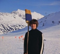 George-with-a-broom-in-a-snowy-setting-during-Help-filming.jpg